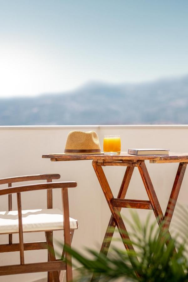 Mira Sitia Luxury Apartment Exterior photo