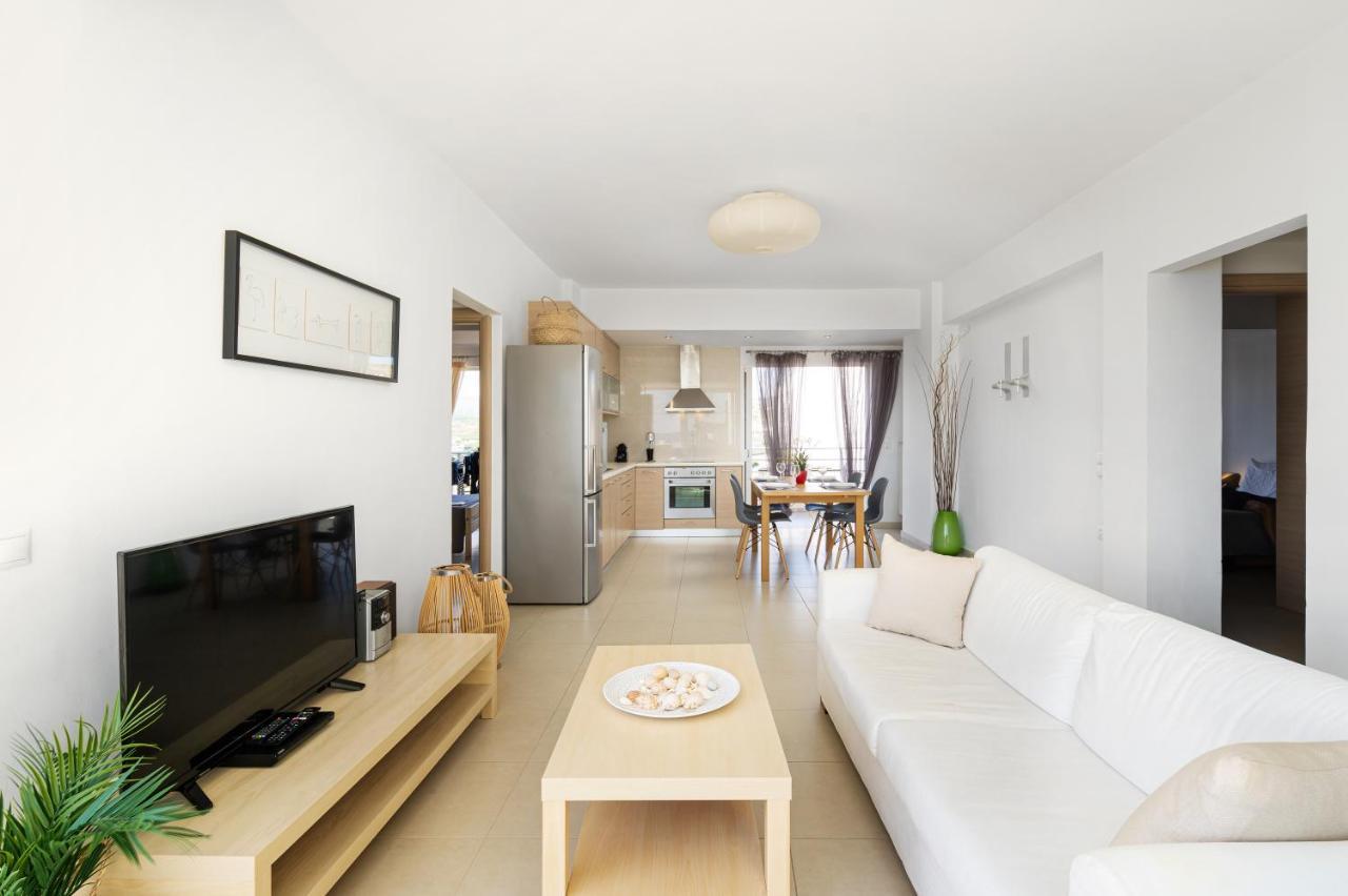 Mira Sitia Luxury Apartment Exterior photo