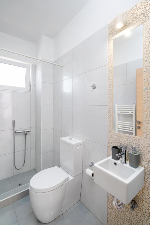 Mira Sitia Luxury Apartment Exterior photo