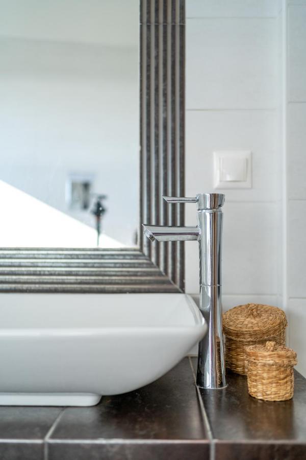Mira Sitia Luxury Apartment Exterior photo